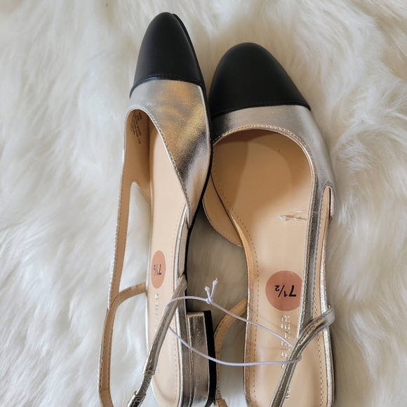 Marc Fisher Silver and Black Slingback Flats - Picture 6 of 6